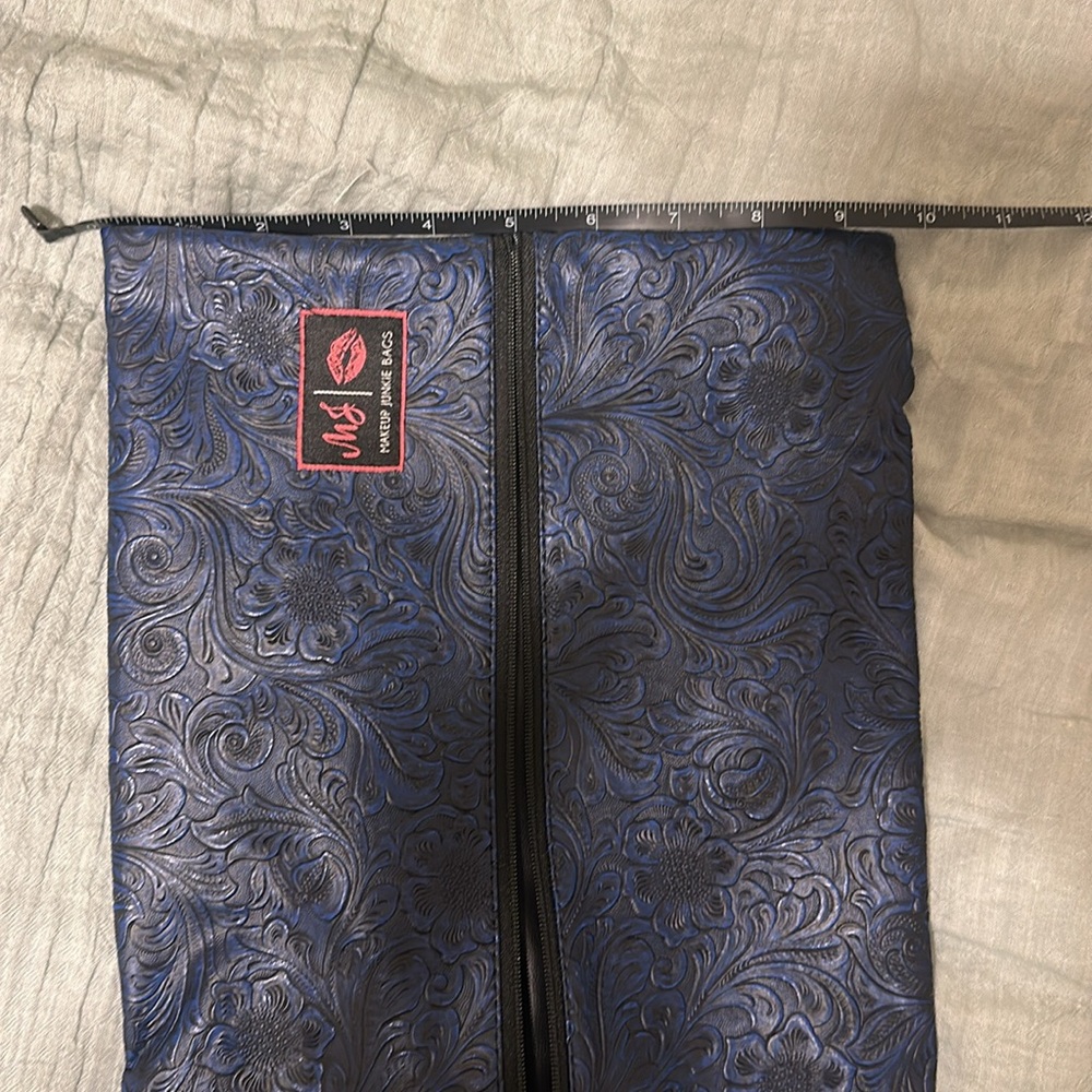MAKEUP JUNKIE LARGE MAEKUP BAG - Picture 3 of 3